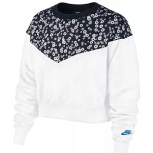 Nike flower black n white